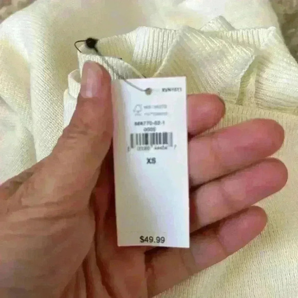 Banana Republic NWT sweater tank, XS - Picture 6 of 6